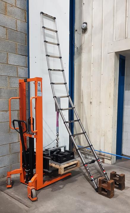 3.8M Telescopic Ladder: photo 1 of 2 from the OPSS notice of 9 Apr 2024
